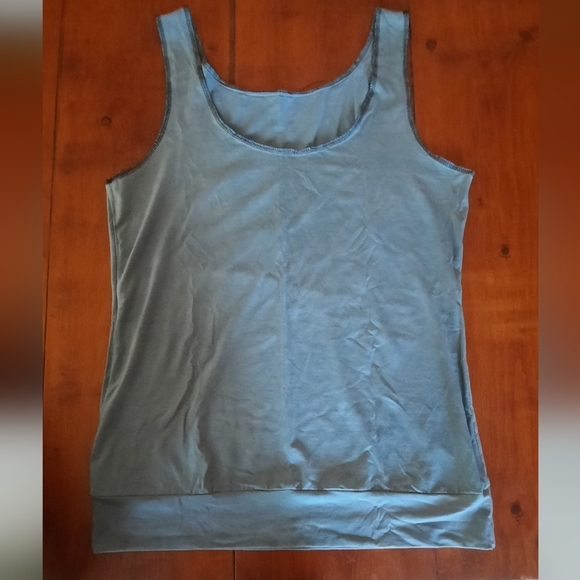 Tank top - Picture 2 of 4
